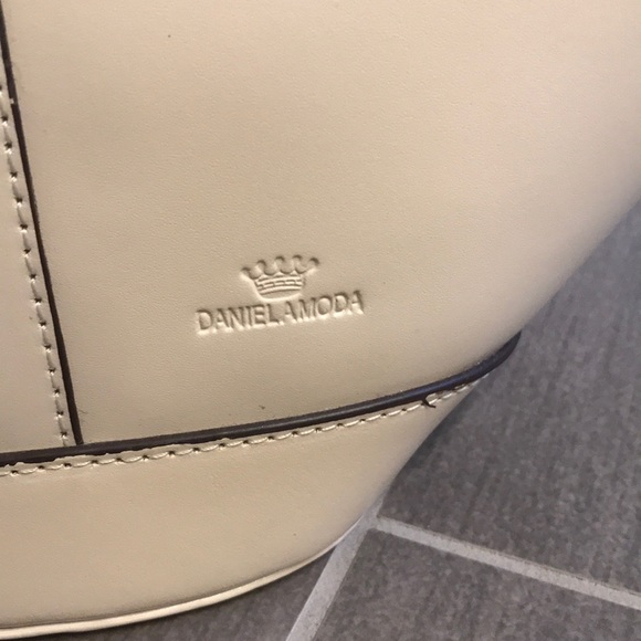 Daniel Amoda purse - Picture 2 of 7